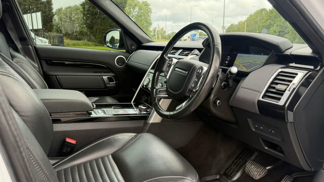 Land Rover Discovery White #21
