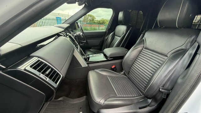 Land Rover Discovery White #34