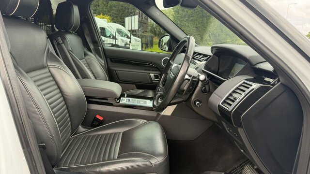 Land Rover Discovery White #22