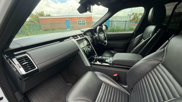 Land Rover Discovery White #33