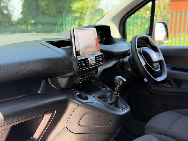 Peugeot Partner 1.5 Bluehdi 1000 Professional Standard Panel Van 5 White #16