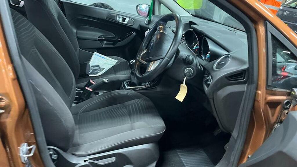 Ford Fiesta Hatchback 1.25 Zetec Euro 6 201616 J912WHO Brown #6