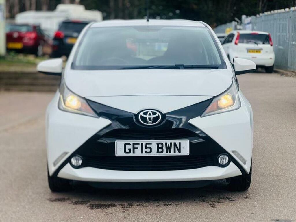 Toyota Aygo Hatchback 1.0 Vvt-i X-pression Euro 5 Euro 5 GF15BWN White #5