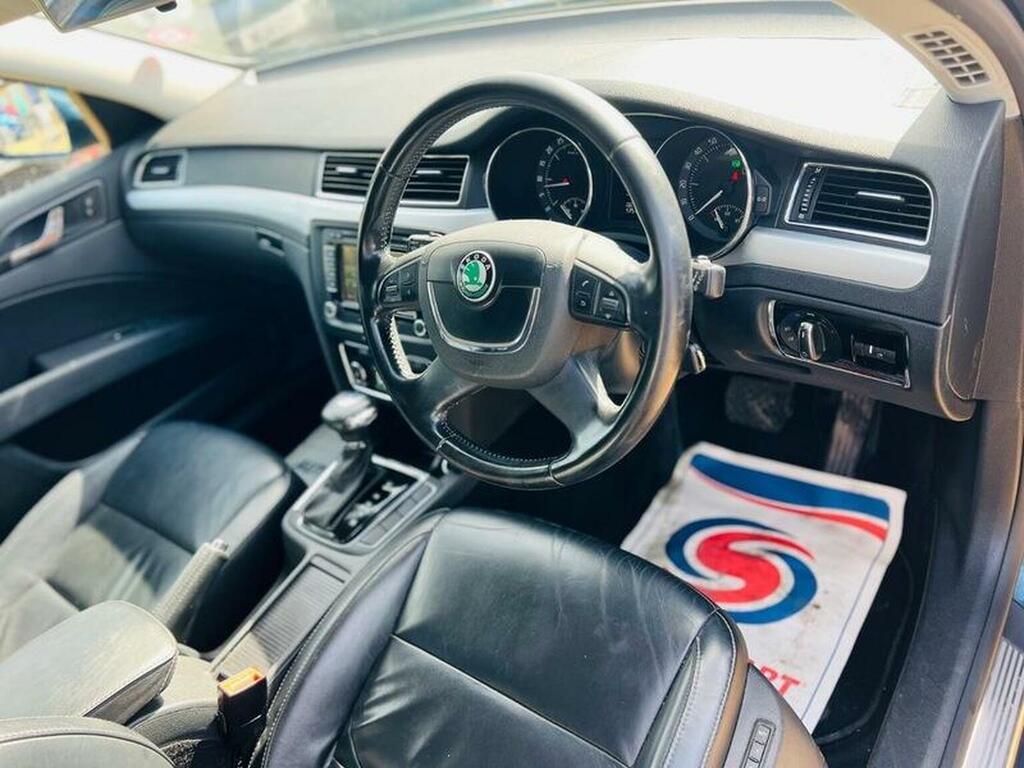 Skoda Superb 2.0 Tdi Elegance Dsg Euro 5 Black #18