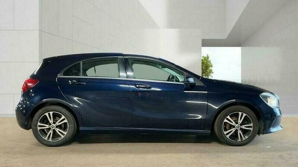 Mercedes-Benz A Class Hatchback 1.6 A180 Se Euro 6 Ss 201818 KP18DVO Blue #5