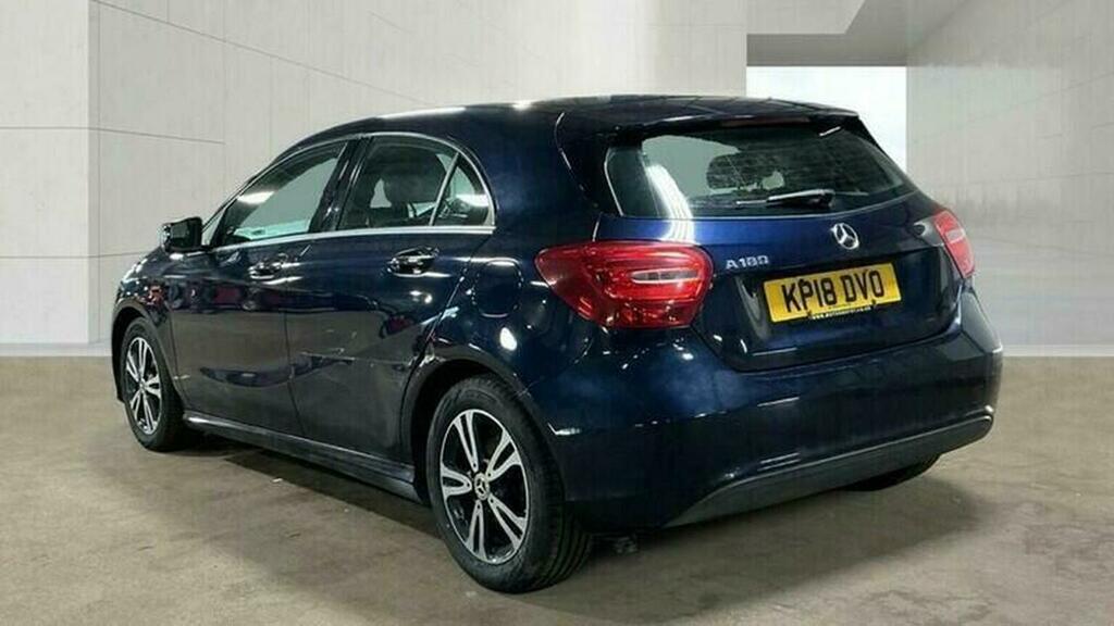 Mercedes-Benz A Class Hatchback 1.6 A180 Se Euro 6 Ss 201818 KP18DVO Blue #3