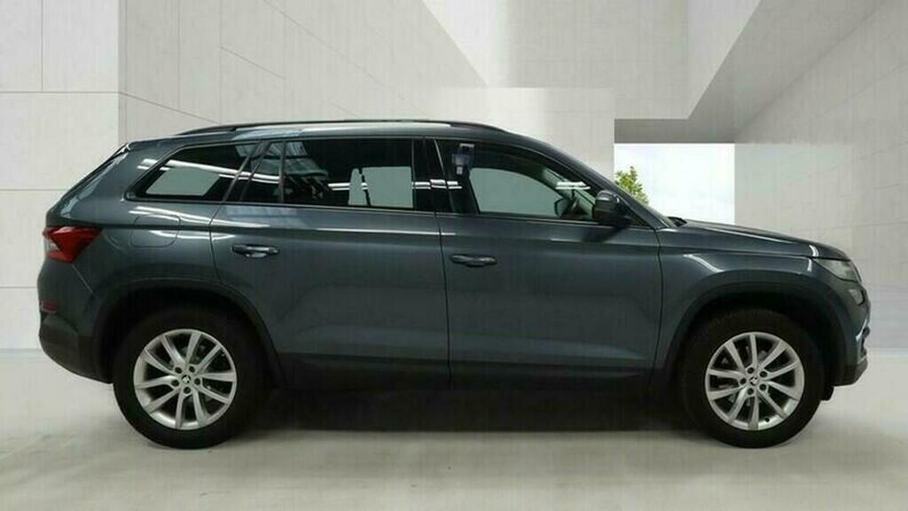 Skoda Kodiaq Suv 1.5 Tsi Act Se Dsg Euro 6 Ss 5 Seat YD21RKO Grey #4