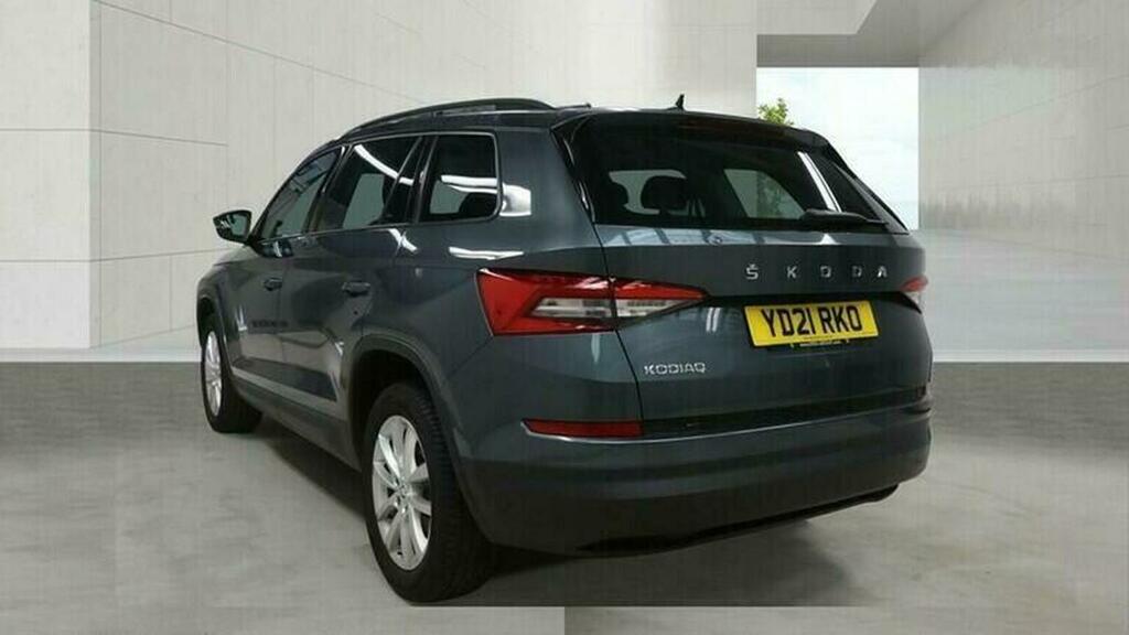 Skoda Kodiaq Suv 1.5 Tsi Act Se Dsg Euro 6 Ss 5 Seat YD21RKO Grey #3