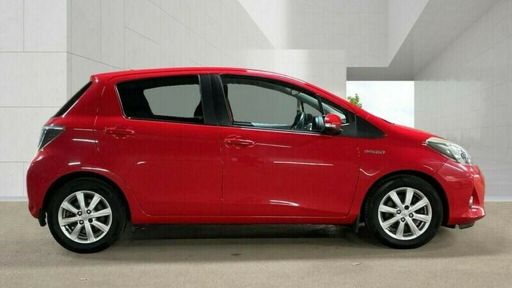 Toyota Yaris 1.3 Vvt-i Icon Red #11