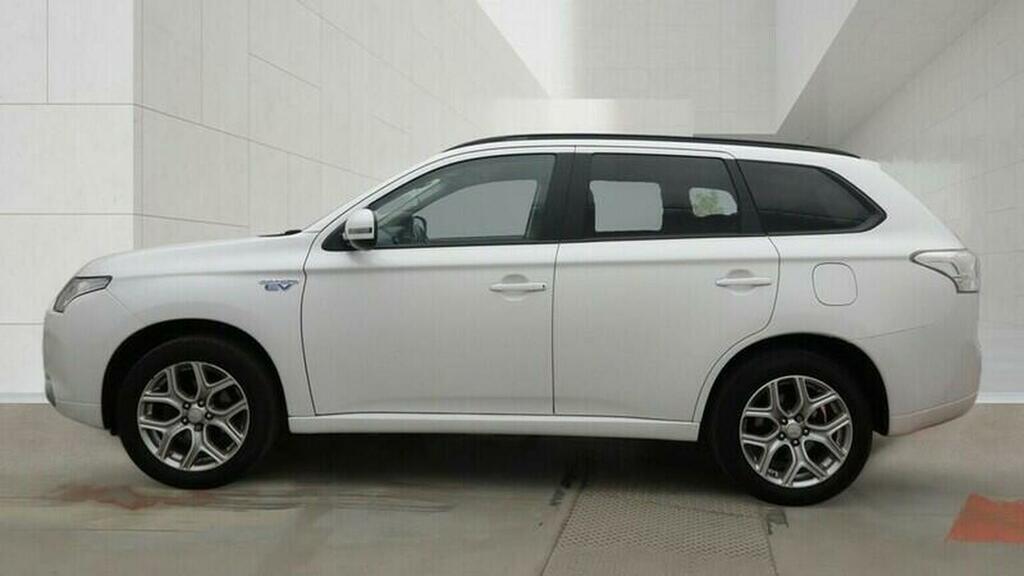 Mitsubishi Outlander 2.0H 12Kwh Gx3h Cvt 4Wd Euro 5 Ss White #6