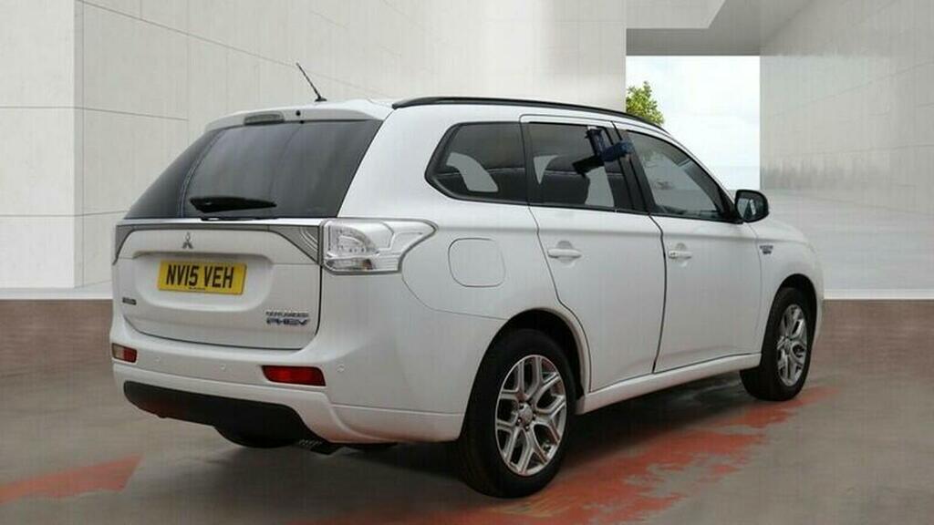 Mitsubishi Outlander 2.0H 12Kwh Gx3h Cvt 4Wd Euro 5 Ss White #4