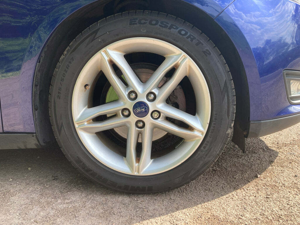 Ford Focus Sport 5-Door Black #22