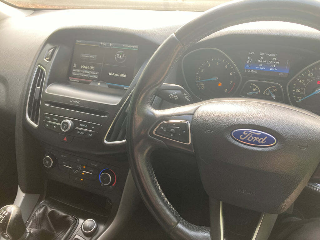 Ford Focus Sport 5-Door Black #15