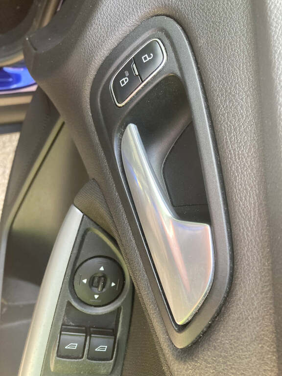 Ford Focus Sport 5-Door Black #20