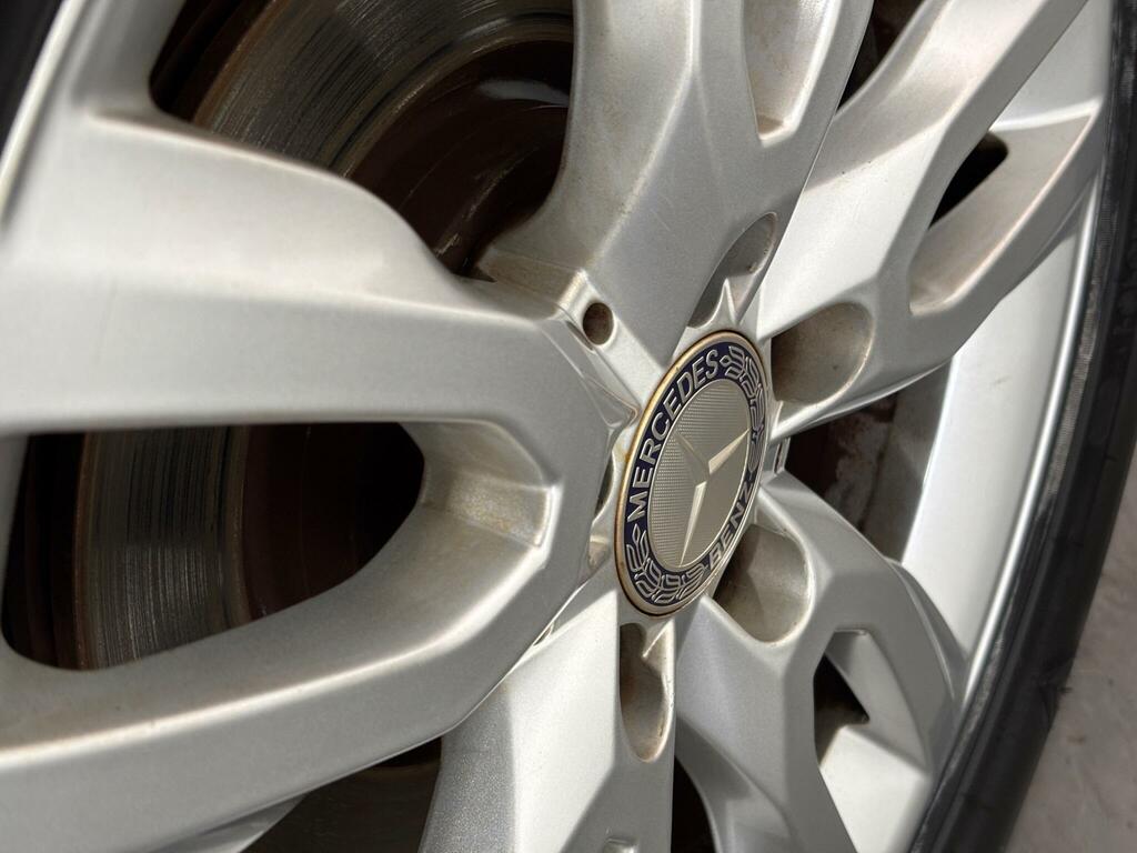 Mercedes-Benz GLA Class Amg Line White #2