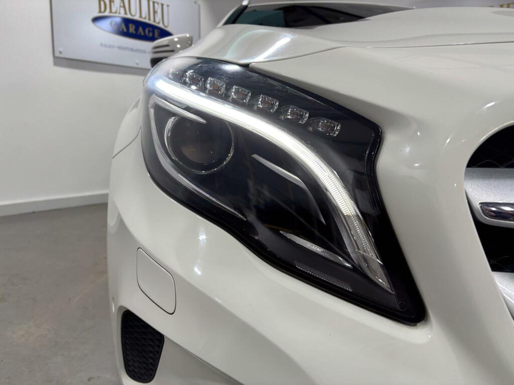 Mercedes-Benz GLA Class Amg Line White #5