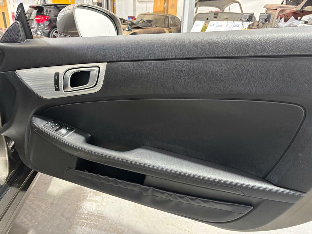 Mercedes-Benz SLC Slc 200 Amg Line Grey #36