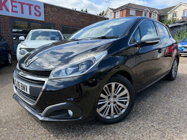 Peugeot 208 Bluehdi Allure Hatchback GJ16BWV Black #3