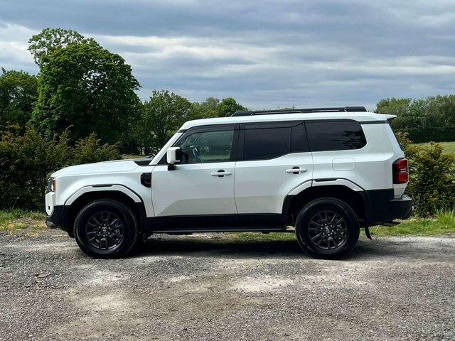 Toyota Land Cruiser 2.8D 250 VX First FLANDC1 White #6