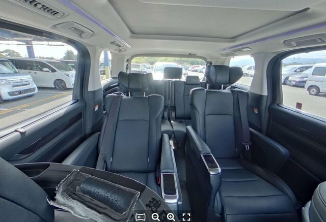 Toyota Alphard 2.5 Sc Package Black #3
