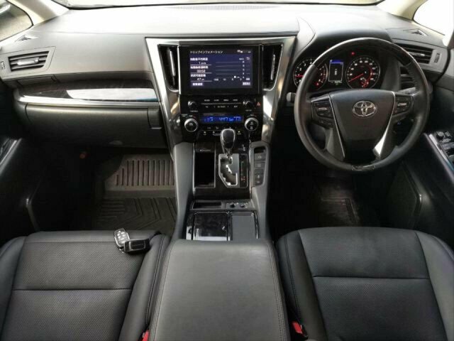 Toyota Alphard 2.5 Sc Package Black #2