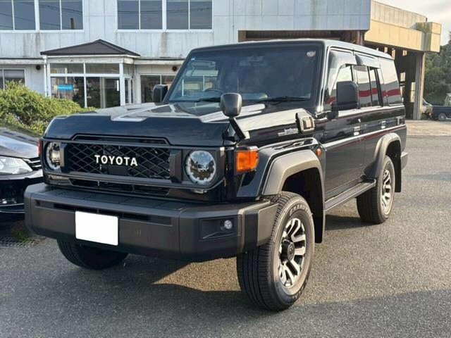 Toyota Land Cruiser 2.8D 76 Series Gdj76 Beige