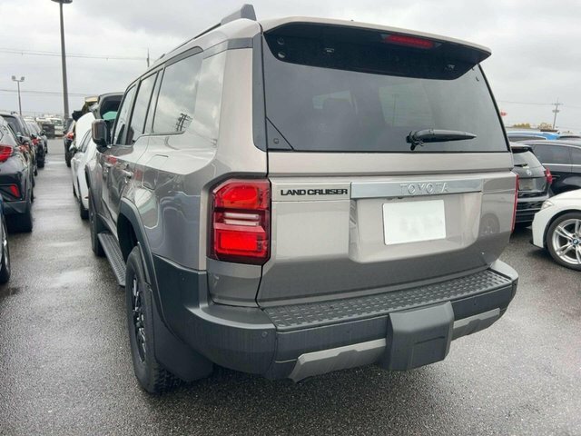 Toyota Land Cruiser 2.7 250 VX Suv LANDC6 Grey #4