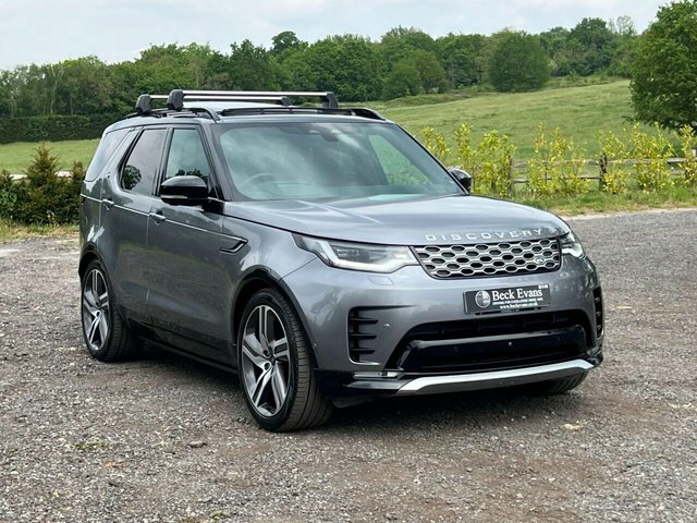Land Rover Discovery 3.0 D300 Mhev Metropolitan YP24MJV Grey #4