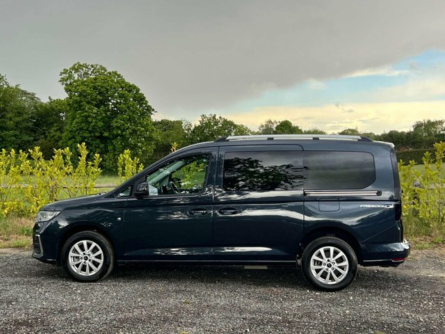 Ford Grand Tourneo Connect 2.0 Ecoblue Titanium Mpv Blue #6