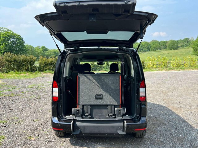 Ford Tourneo Connect 2.0 Tourneo Connect Titanium SG73WNF Black #6