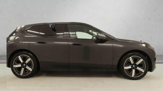 BMW iX 40 76.6Kwh M Sport Blue #4