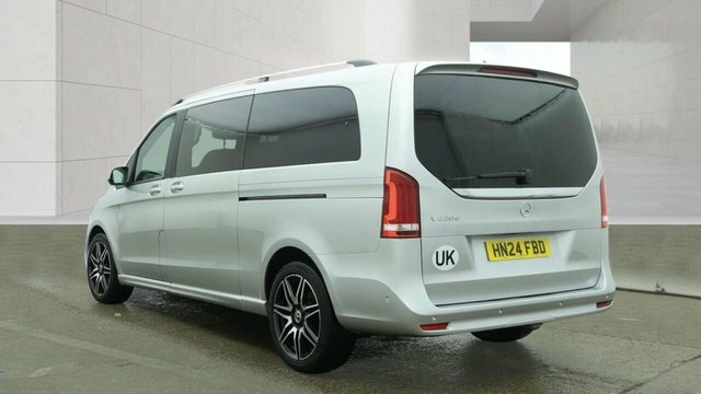 Mercedes-Benz V Class 2.0 V220d Amg Line Silver #5