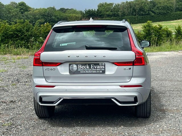 Volvo XC60 2.0 B4 Mhev Plus Silver #6