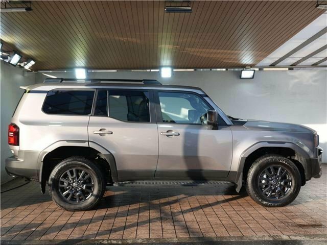 Toyota Land Cruiser 2.8D 250 VX First Grey #5