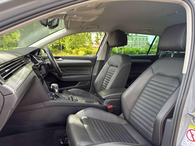 Volkswagen Passat 1.4 Tsi 13Kwh Gte RK22WVP Black #4
