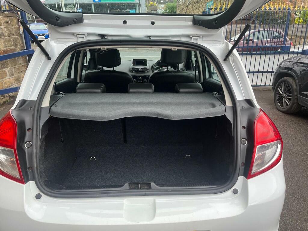 Renault Clio Hatchback 1.2 Dynamique Tomtom Euro 5 201212 CE12FWU White #6