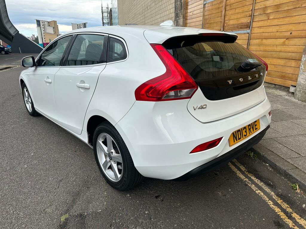 Volvo V40 Se White #6