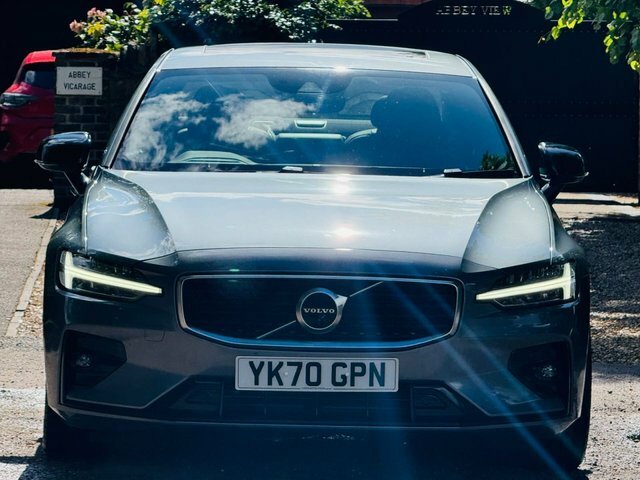 Volvo S60 R Design Black #10