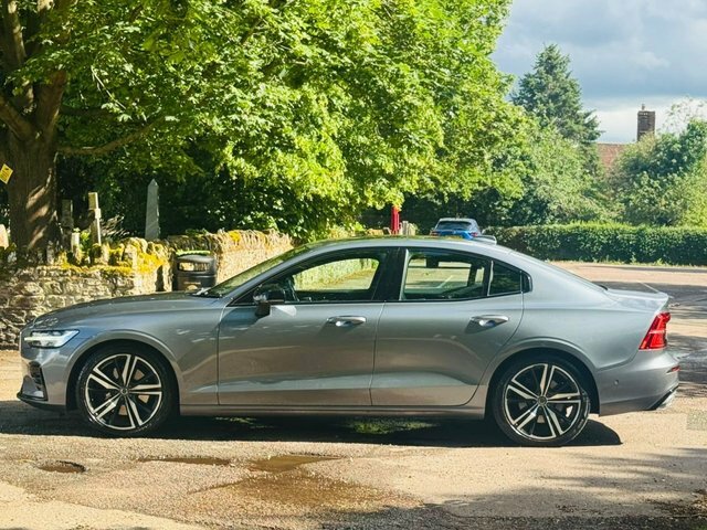 Volvo S60 R Design Black #8