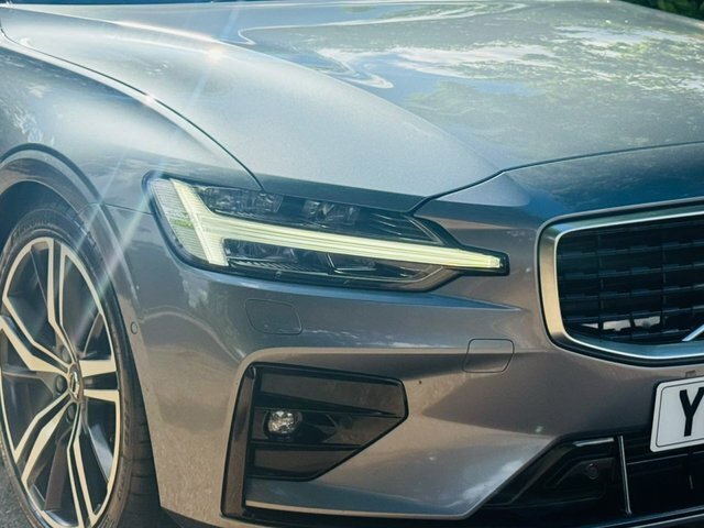 Volvo S60 R Design Black #12