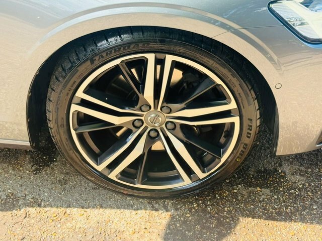 Volvo S60 R Design Black #19