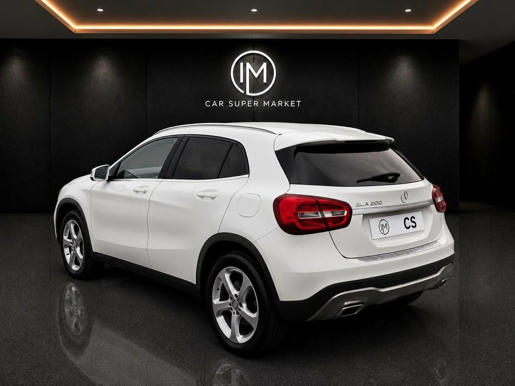 Mercedes-Benz GLA Class 1.6L Sport White #4
