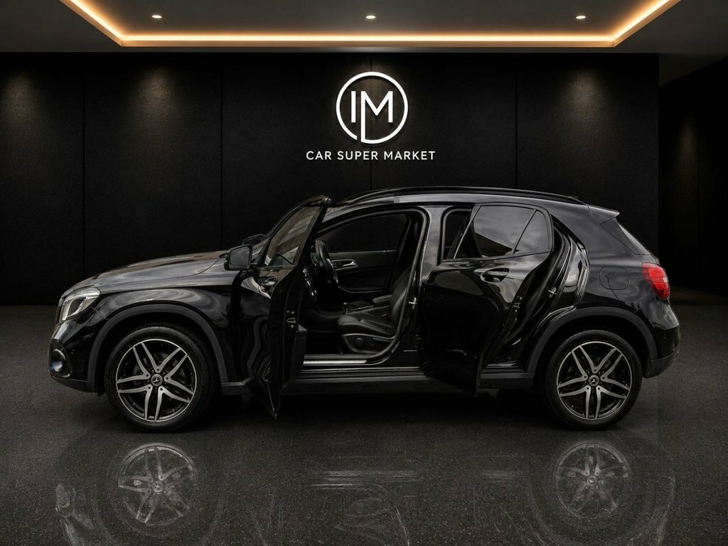 Mercedes-Benz GLA Class 1.6L Urban Edition Black #5