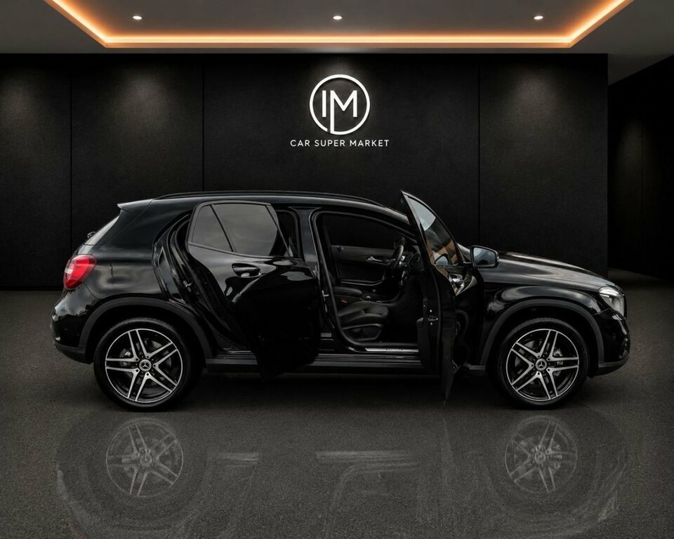 Mercedes-Benz GLA Class 1.6L Urban Edition Black #4