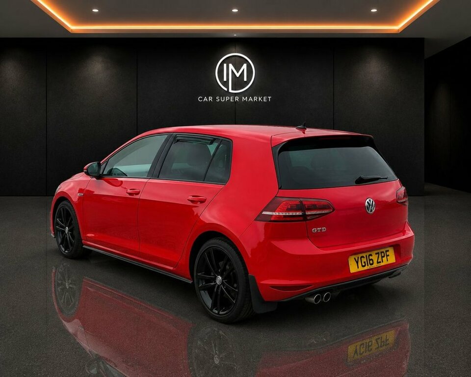 Volkswagen Golf 2L Gtd Red #3