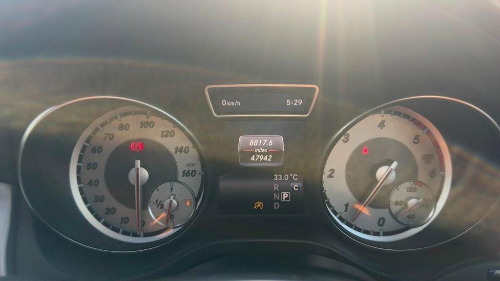 Mercedes-Benz GLA Class Gla 200 D Amg Line White #24