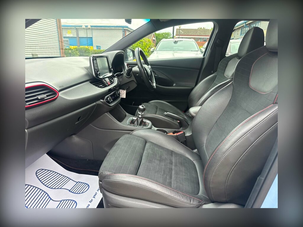Hyundai I30 Hatchback Black #49