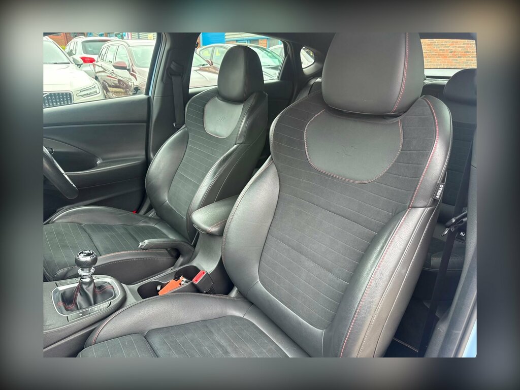 Hyundai I30 Hatchback Black #9