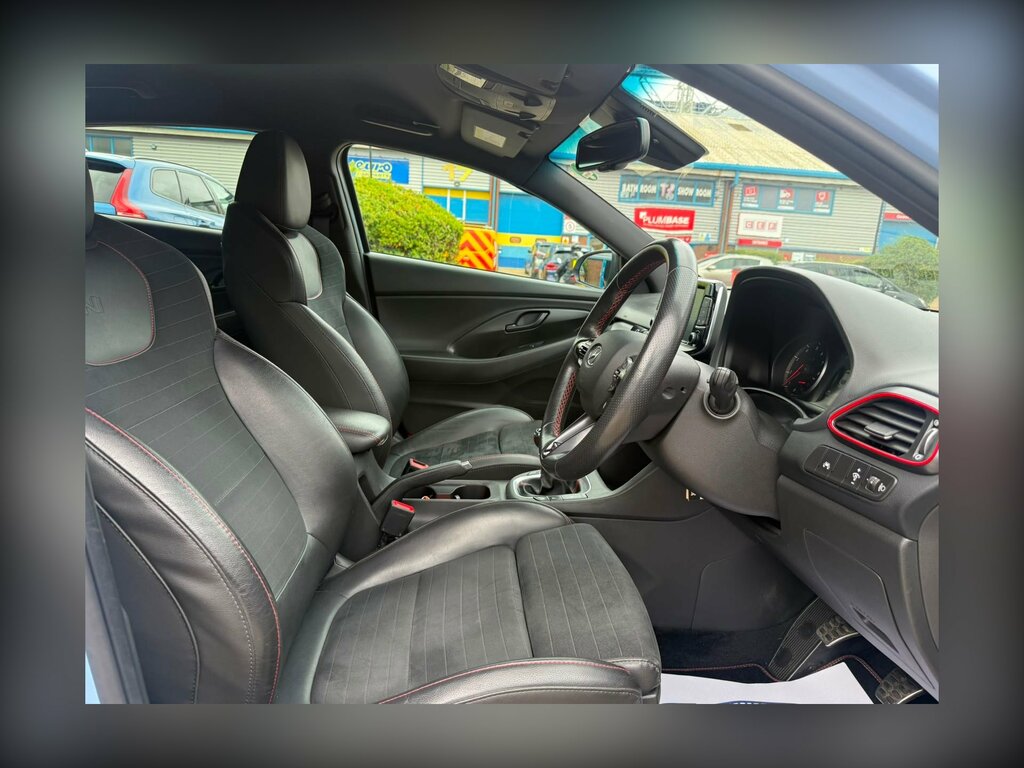 Hyundai I30 Hatchback Black #12
