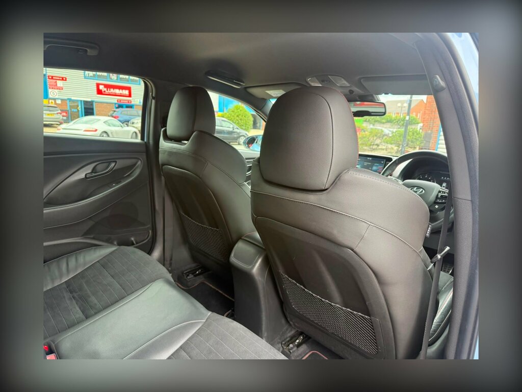 Hyundai I30 Hatchback Black #56